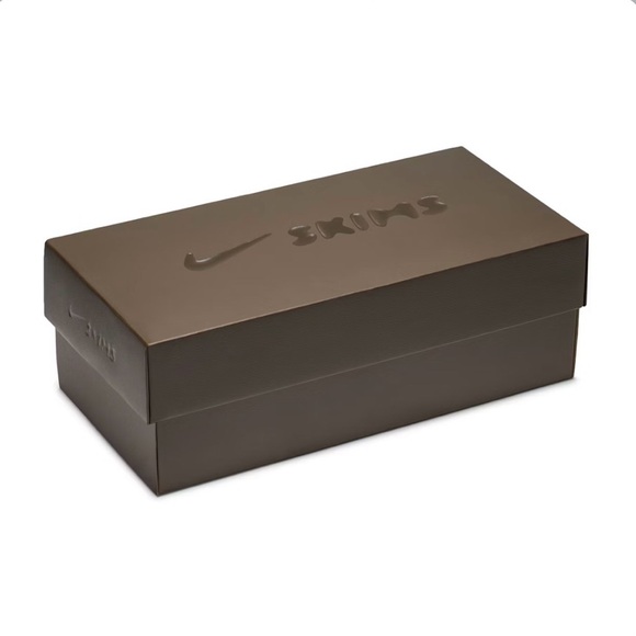 NikeSKIMS Footwear Rift Mesh Sneaker NWT - Picture 8 of 10